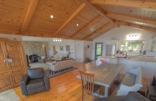 Rideau Lakes Casa | Dockview Splendour on Opinicon Lake