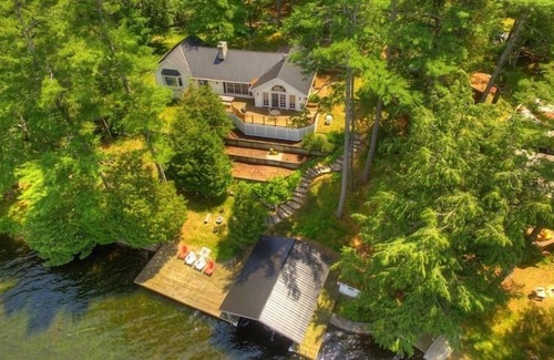 Rideau Lakes Casa | Dockview Splendour on Opinicon Lake