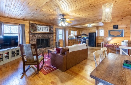 Almond Casa | Dog-friend mtn home near pond with private hot tub, fireplace, decks, & firepit