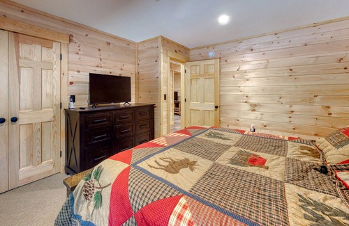 Carrabassett Valley Cabina | Dog-friendly home with large deck, hot tub, great views, & gas fireplace