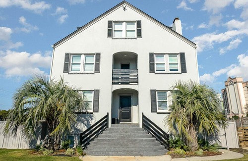 Northeast Virginia Beach Apartamento | Dog Friendly | 1 block from beach | Boardwalk