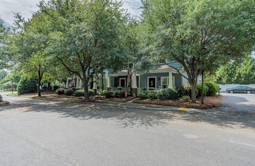 Columbia Casa | Dog-friendly 2 bd townhome - cozy and central