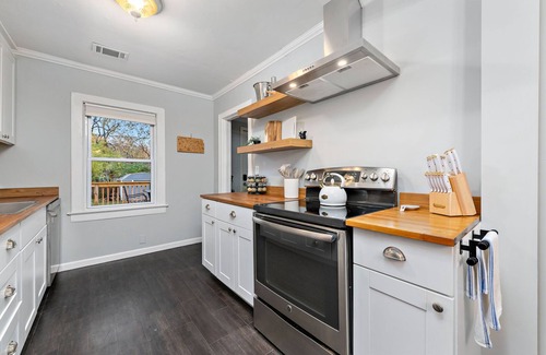 Fairway Casa | Dog-friendly 3BD/3BA in Fairway!