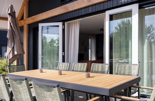 Nieuwvliet Casa | Dog-friendly accommodation for 10 people