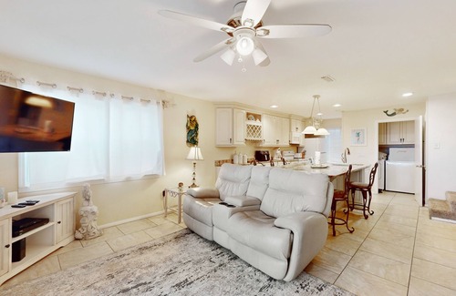 Inlet Beach Casa | Dog-friendly beachfront townhouse with balcony, 2 bikes, W/D