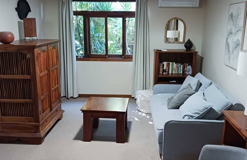 Suffolk Park Apartamento | Dog Friendly Beachfront Apartment & Courtyard/pool