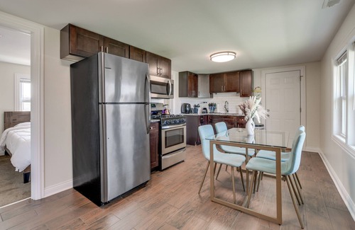 Blue Island Apartamento | Dog-Friendly Blue Island Apt w/ Backyard!