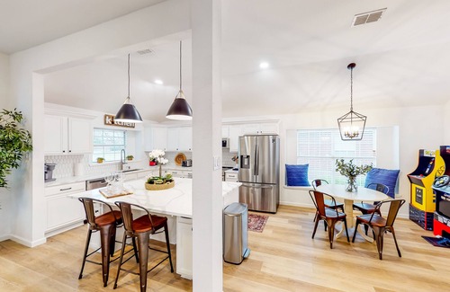 The Colony Casa | Dog-friendly brick home near golf with pool, central AC, & washer/dryer