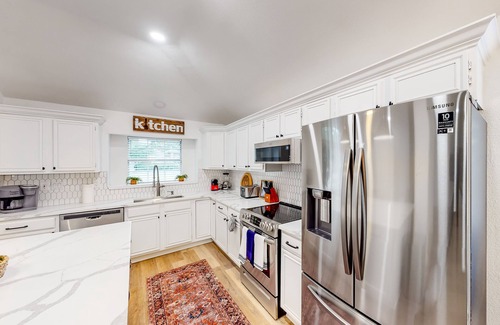 The Colony Casa | Dog-friendly brick home near golf with pool, central AC, & washer/dryer