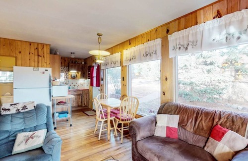 Woodland Park Cabina | Cabina amigable para perros con vista de Pikes Peak, a pie del centro