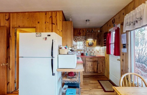 Woodland Park Cabina | Cabina amigable para perros con vista de Pikes Peak, a pie del centro