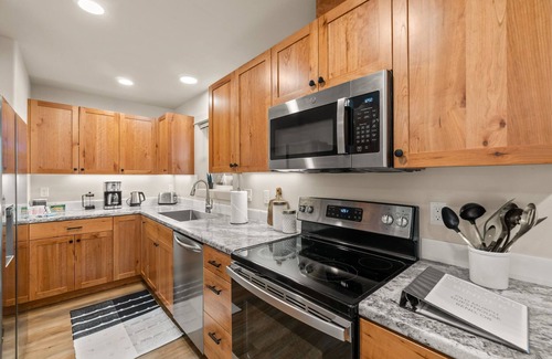 Old Farm District Apartamento | New Construction Near Old Mill & Downtown Bend