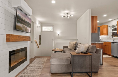 Old Farm District Apartamento | New Construction Near Old Mill & Downtown Bend