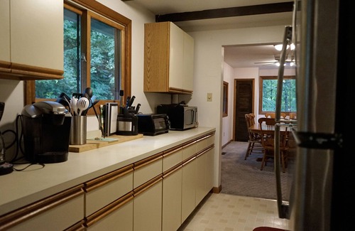 Moultonborough Chalet De Esquí | Dog-friendly chalet near the beach with deck, washer/dryer, grill, lawn & AC
