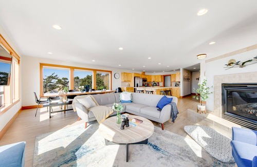 Lincoln City Casa | Dog-Friendly Coastal Retreat w/ Ocean Views, Private Hot Tub, & Gourmet Kitchen