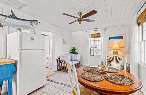 Atlantic Beach Cabaña | Dog-friendly cottage minutes to beach with patio, grill, washer/dryer, & AC