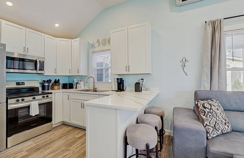 Ocean City Cabaña | Dog-friendly cottage with pool, full kitchen, AC, porch, & outdoor shower