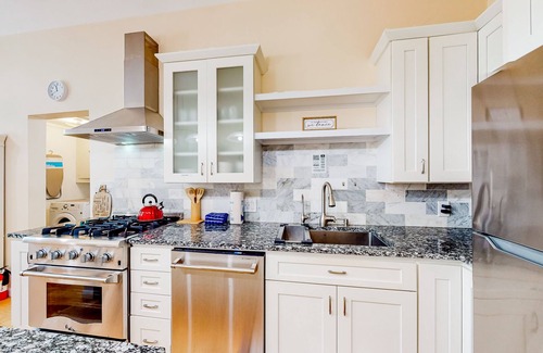 San Rafael Cabaña | Dog-friendly cottage with porch in quiet neighborhood, close to everything