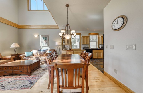 Redmond Casa | Dog-Friendly Family Home W/ Free WiFi, Shared Pool/Hot Tub, Gas Grill