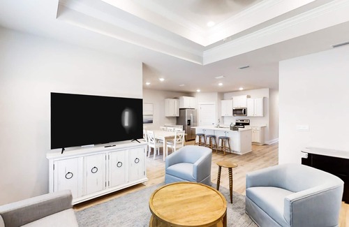 Carrabelle Casa | Dog-friendly getaway with central AC & a washer/dryer - walk to the beach