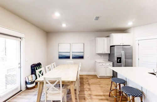 Carrabelle Casa | Dog-friendly getaway with central AC & a washer/dryer - walk to the beach