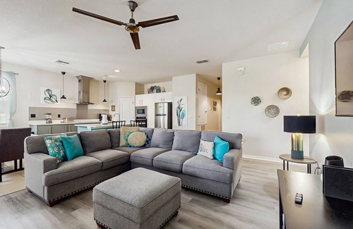 Bridgeford Crossings Casa | Dog-friendly ground-floor home in gated community w/lake views & enclosed patio