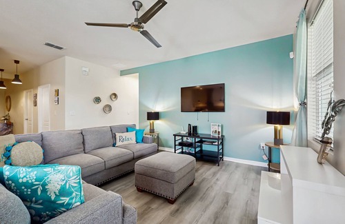 Bridgeford Crossings Casa | Dog-friendly ground-floor home in gated community w/lake views & enclosed patio