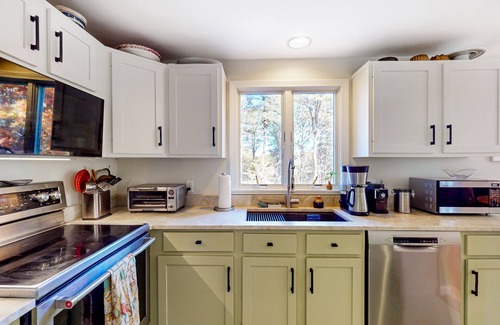 Truro Casa | Dog-friendly, hilltop home near the beach with hot tub, firepit & gorgeous porch