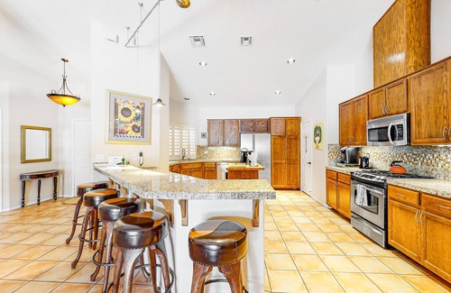 Cathedral City Casa | Dog-friendly home with private pool & spa, outdoor kitchen area