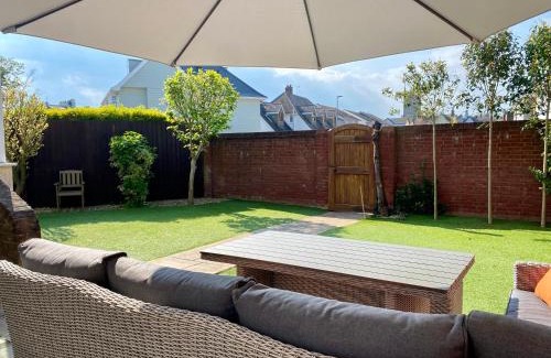 Exmouth Casa | Dog friendly home close to the beach and the town