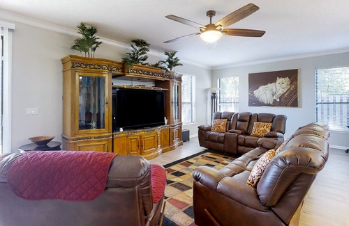 Northside Casa | Dog-friendly home with patio, grill, board games, & AC - convenient to airport
