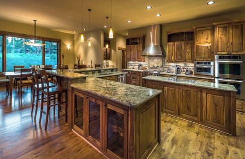 Truckee Casa | 4BD de lujo ¡Ubicado en la calle 14 en Old Greenwood!