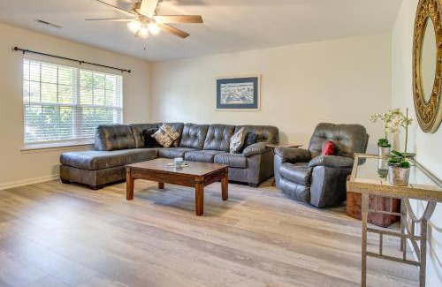 Bolivia Casa | Dog-Friendly Home with Pool Access Near Oak Island!