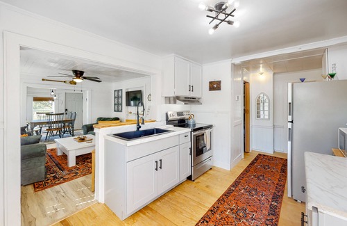 Frisco Casa | Dog-friendly home with washer/dryer & free WiFi - 3 miles from beach access