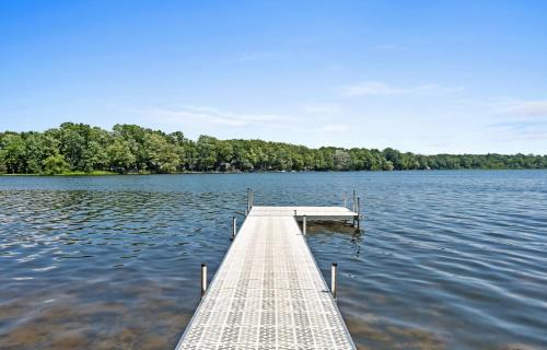 Pullman Casa | Dog-Friendly Idyllic Lakefront Home