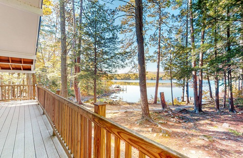 Meredith Cabaña | Dog-friendly lakefront cottage with private beach and dock, lake views, and W/D
