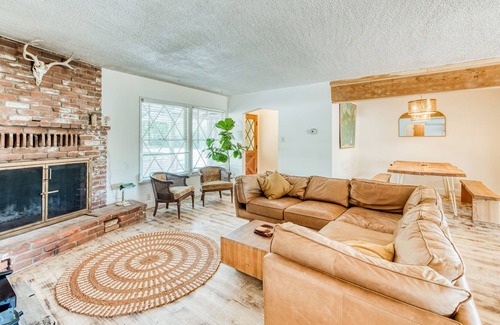 Wishon Casa | Dog-friendly mountain view retreat with W/D & wood fireplace - close to lake