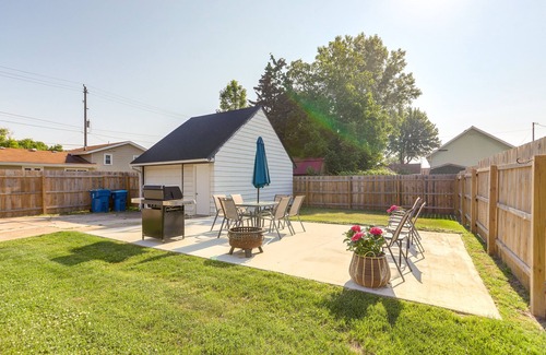Port Clinton Casa | Dog-Friendly Port Clinton Home: Walk to Lake Erie!
