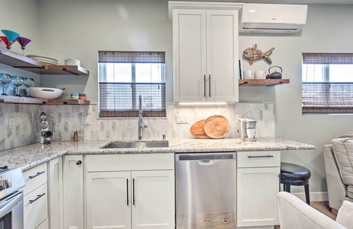Point Loma Heights Casa | Dog-Friendly San Diego Home - 1 Mi to Ocean Beach