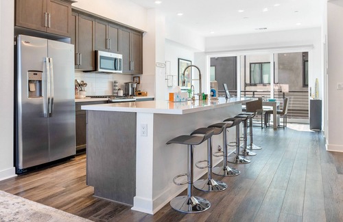 Central San Pedro Casa | Dog-friendly San Pedro home with deck, outdoor kitchen, AC, & washer/dryer