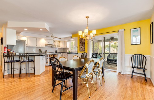 Cat Hill Casa | Dog-friendly South Bethany gem near the beach with central AC & fast WiFi