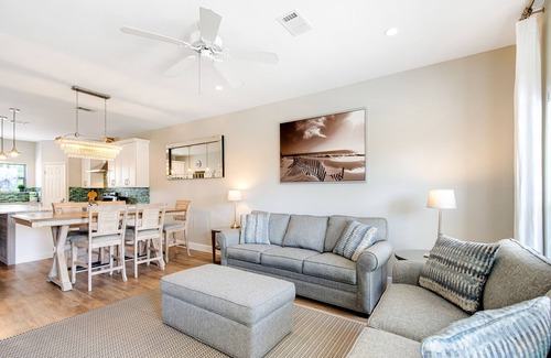 Santa Rosa Beach Casa | Casa de pueblo amigable para perros con piscina compartida / jacuzzi / tenis - a pie de playa
