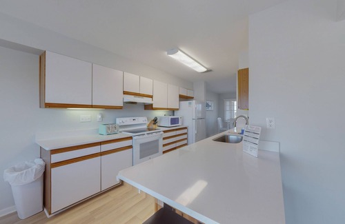 Buxton Casa | Dog-friendly townhouse with pool access, W/D, AC & ocean views - walk to beach