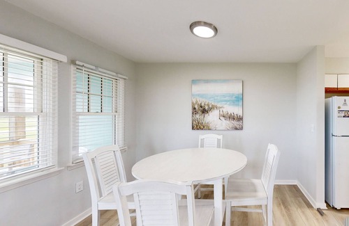 Buxton Casa | Dog-friendly townhouse w/ WiFi, private W/D, shared pool, AC - ocean view