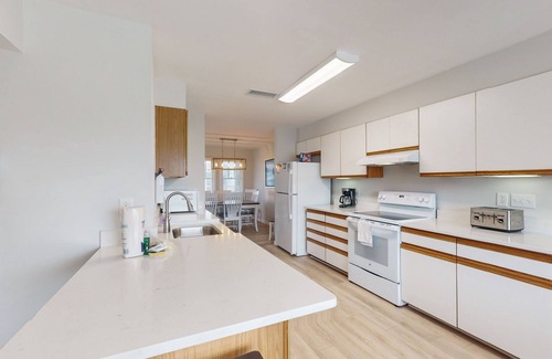 Buxton Casa | Dog-friendly townhouse with pool, ocean views, central AC, washer/dryer & patio