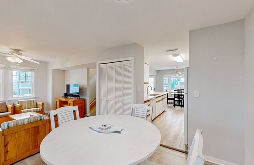 Buxton Casa | Dog-friendly townhouse with pool access, central AC, washer/dryer & ocean view