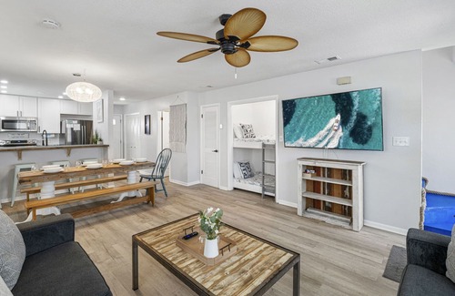 Silver Sands Casa | Dog Friendly, Free Golf Cart, 5 min to the beach, Fast WIFI, Snowbird Specials