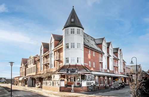 Juist Apartamento | Dog-friendly vacation apartment ideal for couples, with swimming pool and sauna.