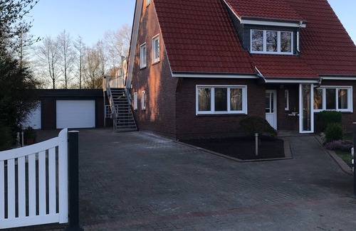Grosefehn Apartamento | Dog-friendly vacation apartment in East Frisia with fenced garden