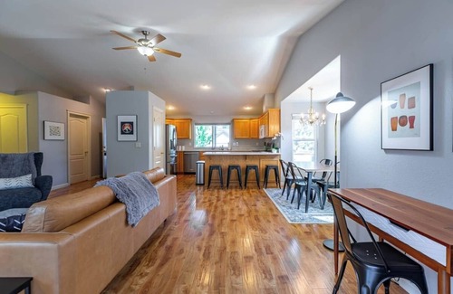 Mountain View Casa | Dog Ok | 5min to Restaurants | Patio